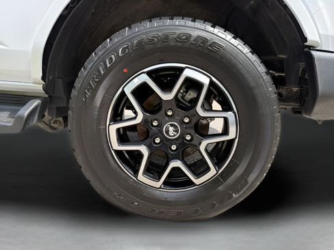Used 2025 Ford Bronco Outer Banks AWD/4WD image 23