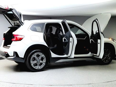 Used 2025 BMW X1 xDrive28i w/ Convenience Package image 7
