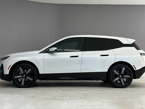 Used 2024 BMW iX xDrive50 w/ Sport Package AWD/4WD image 2