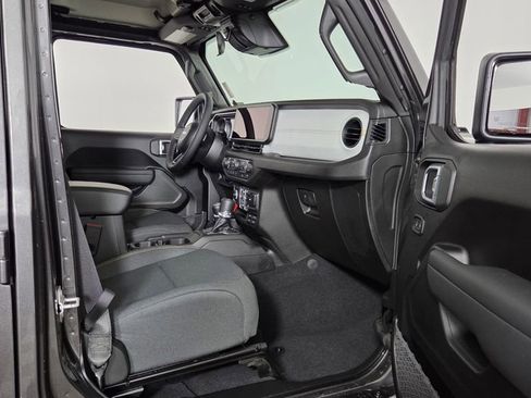 New 2026 Jeep Gladiator Sport AWD/4WD image 30