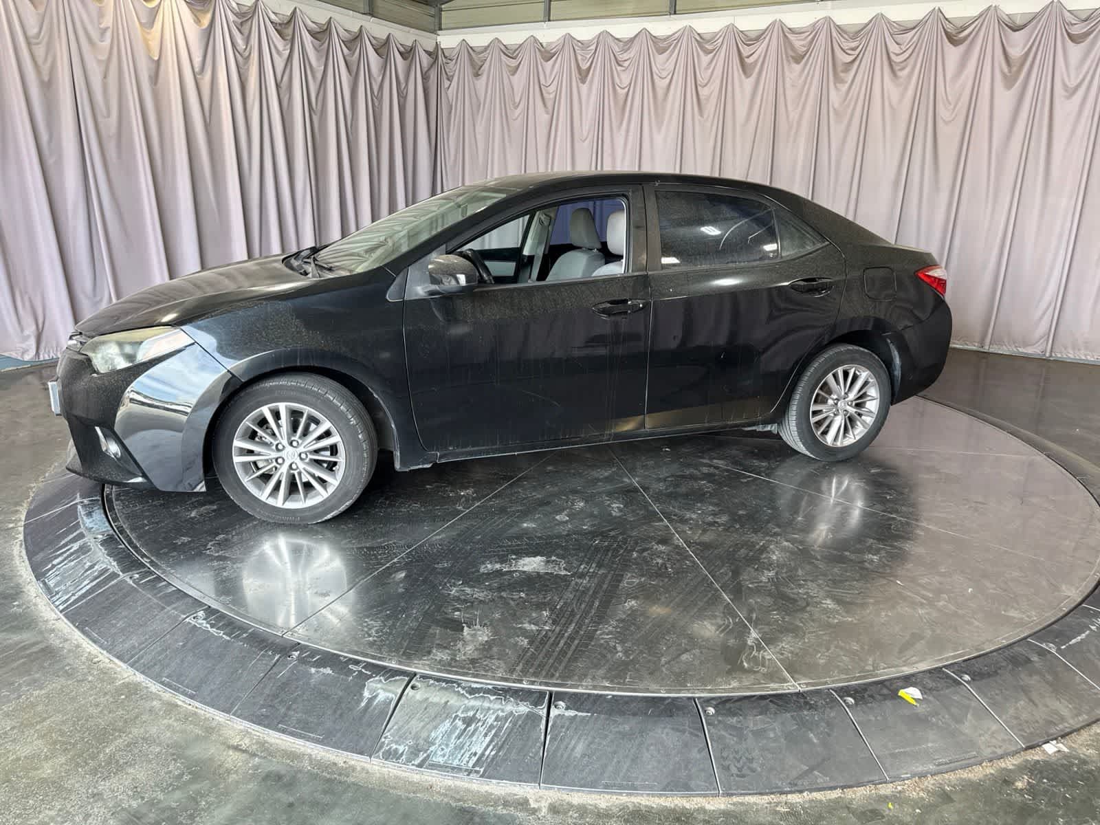 Used 2015 Toyota Corolla LE FWD image 7