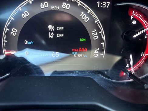 Used 2023 Toyota RAV4 XLE Premium image 17