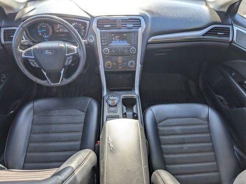 Used 2017 Ford Fusion SE w/ Equipment Group 201A image 23