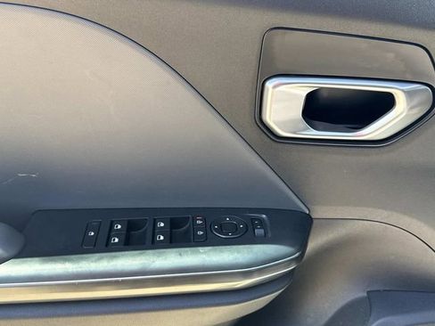 Used 2025 Kia K4 LXS image 27