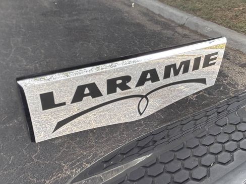 Used 2015 RAM 1500 Laramie w/ Convenience Group RWD image 7