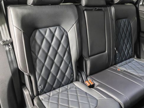 New 2026 Volkswagen Atlas Cross Sport SEL Premium R-Line image 41