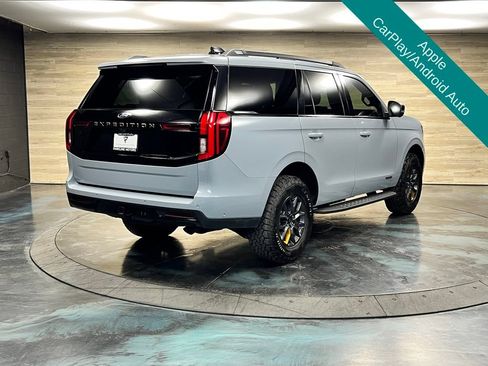 Used 2025 Ford Expedition Tremor AWD/4WD image 16