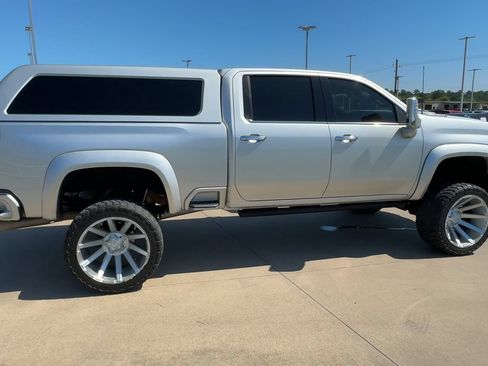 Used 2021 Chevrolet Silverado 2500 High Country AWD/4WD image 8