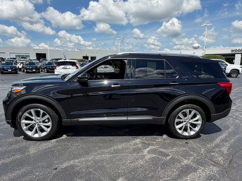 Used 2023 Ford Explorer Platinum w/ Technology Package AWD/4WD image 6