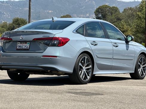 Used 2024 Honda Civic Touring image 4