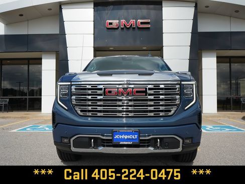 Used 2024 GMC Sierra 1500 Denali w/ Denali Reserve Package AWD/4WD image 3