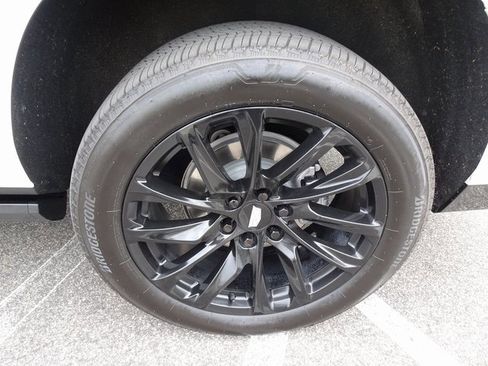 Used 2024 Cadillac Escalade ESV Sport Platinum w/ LPO, ONYX Package image 46