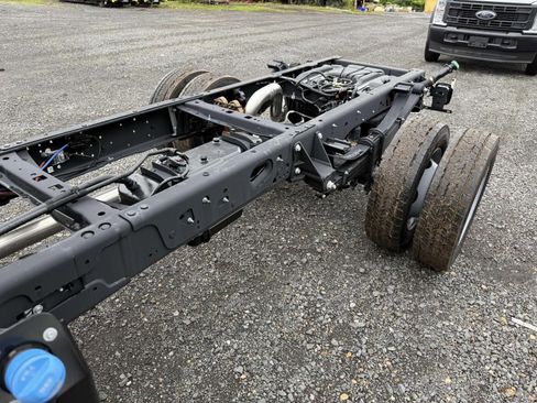 New 2025 Ford F550 4x4 Crew Cab Super Duty image 11