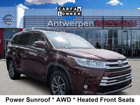 Used 2019 Toyota Highlander XLE AWD/4WD image 1