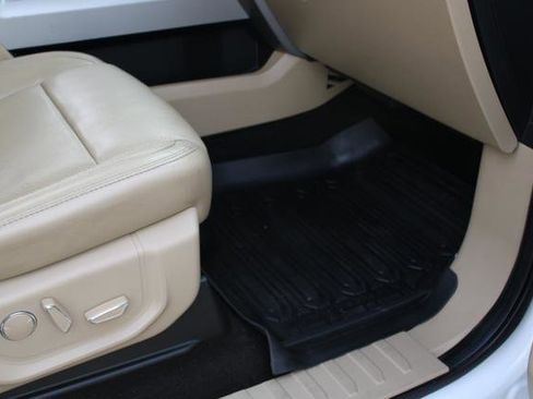 Used 2017 Ford F250 Lariat w/ Lariat Value Package image 28