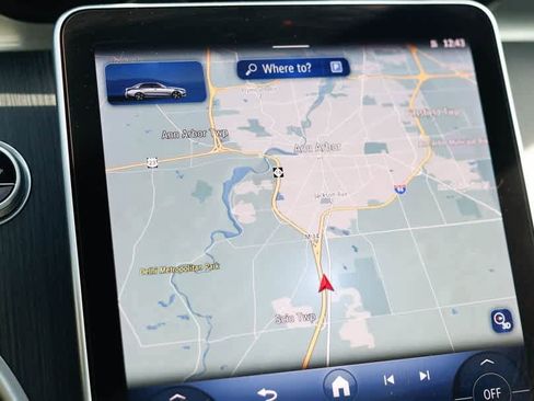 Certified 2025 Mercedes-Benz C 300 Sedan image 27