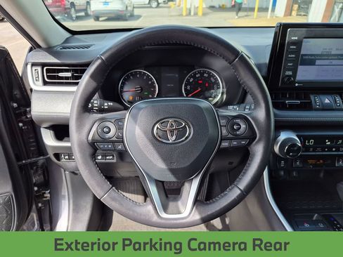 Used 2021 Toyota RAV4 XLE Premium FWD image 15