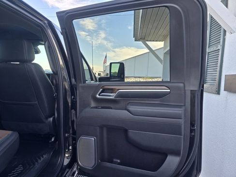 Used 2025 Chevrolet Silverado 2500 High Country w/ High Country Premium Package image 19