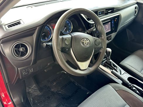 Used 2017 Toyota Corolla LE image 7