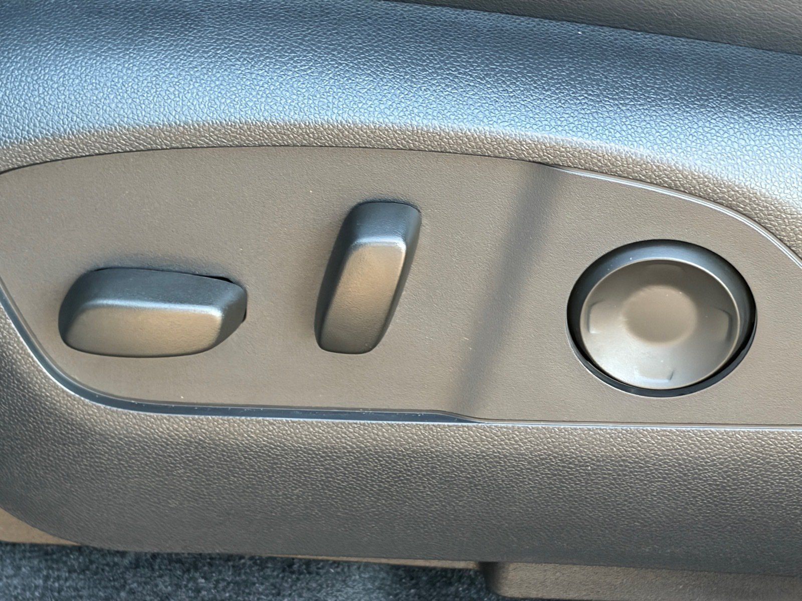 Used 2025 Buick Enclave Sport Touring w/ Power Package FWD image 22