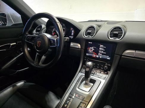 Used 2017 Porsche 718 Cayman S image 29