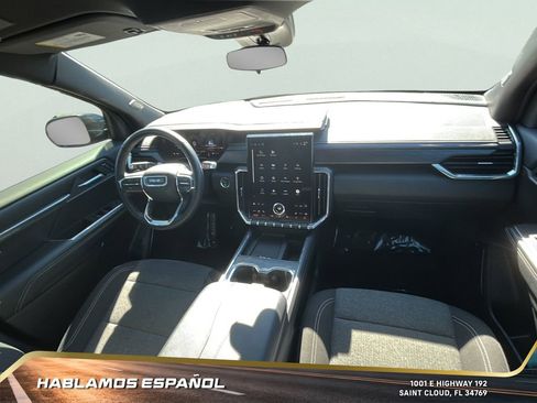 Used 2025 GMC Acadia Elevation image 31