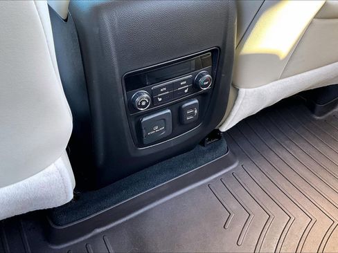 Used 2023 Buick Enclave Premium w/ Experience Buick Package image 25