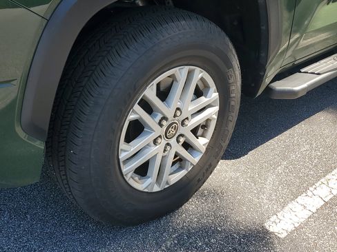 Used 2023 Toyota Tundra SR5 w/ SR5 Premium Package image 6