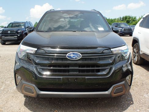 Used 2025 Subaru Forester Sport w/ Popular Package #2 AWD/4WD image 2