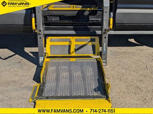 Used 2024 Ford Transit 350 XL image 4