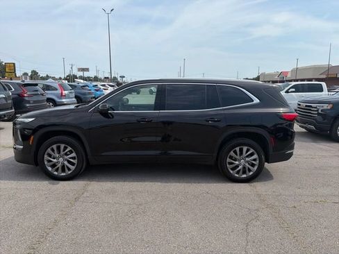 Used 2026 Buick Enclave Preferred AWD/4WD image 3
