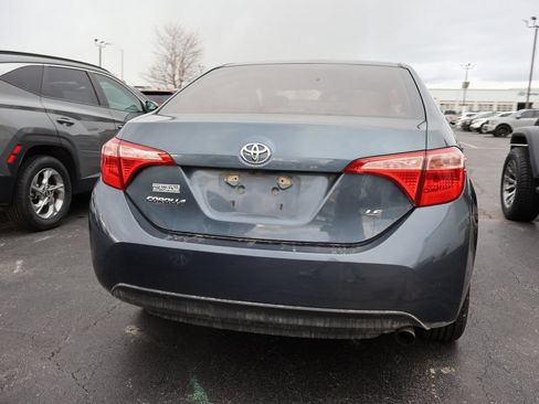 Used 2018 Toyota Corolla L image 18