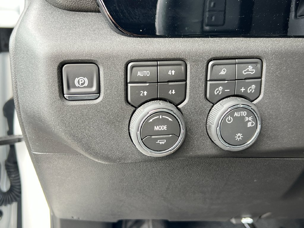Used 2026 Chevrolet Silverado 1500 LT AWD/4WD image 32