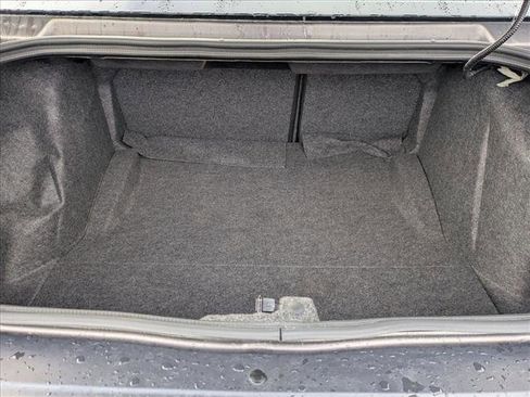 Used 2022 Dodge Challenger R/T image 18