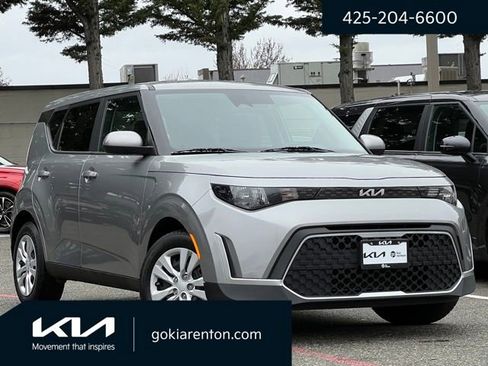 Used 2023 Kia Soul LX FWD image 1