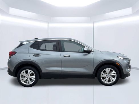 Used 2025 Buick Encore GX Preferred FWD image 8