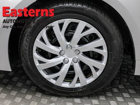 Used 2023 Toyota Corolla LE image 30