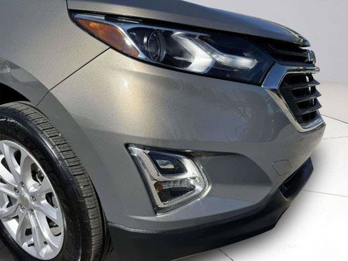 Used 2018 Chevrolet Equinox LT FWD image 12