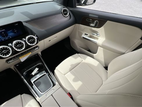 New 2026 Mercedes-Benz GLA 250 4MATIC image 14