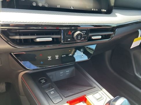 New 2026 Nissan Kicks SR FWD image 35