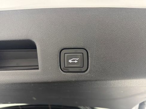 Used 2025 Buick Enclave Preferred image 30