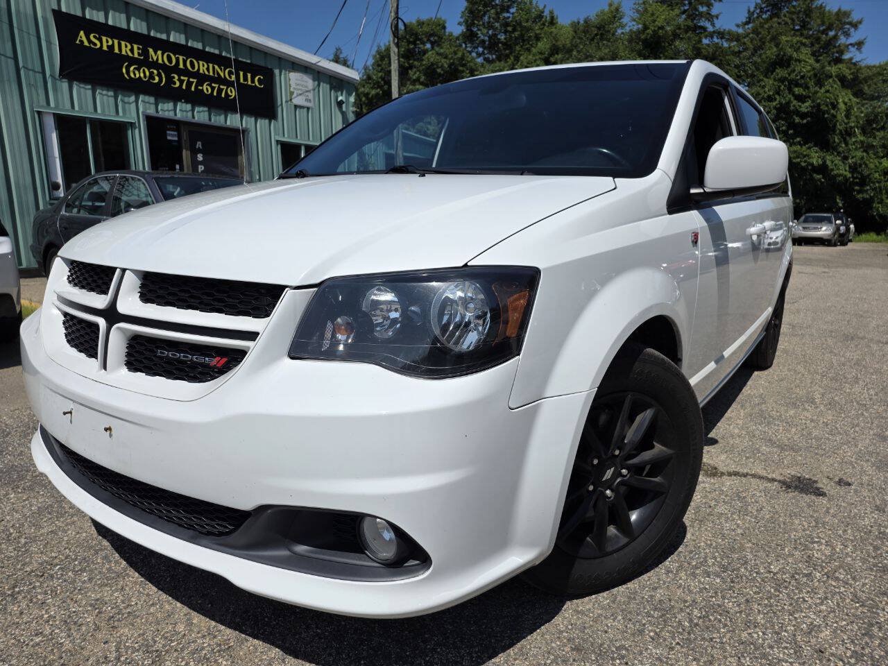 Used 2019 Dodge Grand Caravan GT FWD image 2