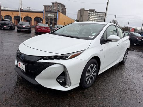Certified 2021 Toyota Prius Prime Limited image 4