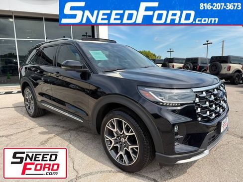 Used 2025 Ford Explorer Platinum w/ Ultimate Package AWD/4WD image 1