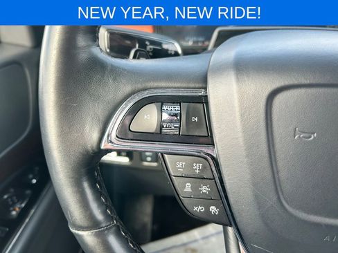 Used 2024 Lincoln Navigator Premiere image 38