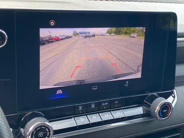 Certified 2024 Chevrolet Colorado W/T AWD/4WD image 12
