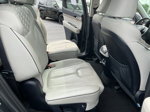 Used 2022 Hyundai Palisade Limited w/ Cargo Package AWD/4WD image 16