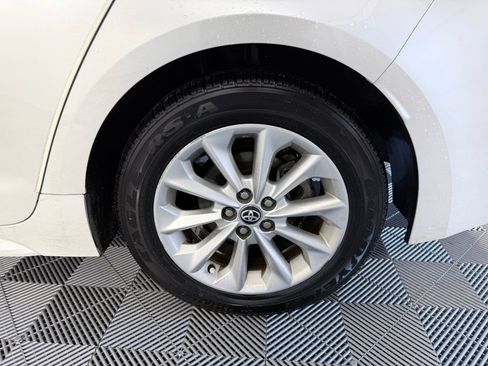 Used 2022 Toyota Corolla LE image 28