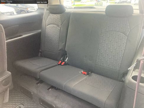 Used 2014 GMC Acadia SLE FWD image 15