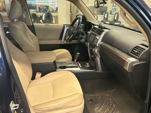 Used 2014 Toyota 4Runner SR5 Premium AWD/4WD image 5